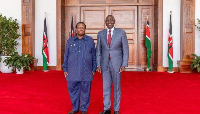 File image of President William Ruto and COTU Boss Francis Atwoli.